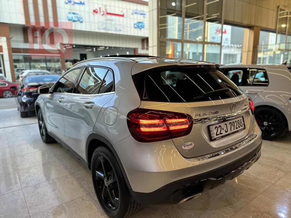 مرسيدس بنز GLA